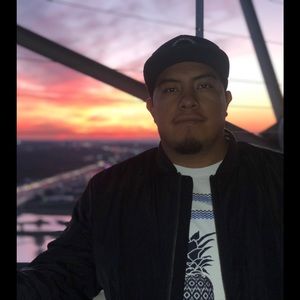 Meet your Posher, Cesar